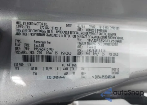 2015 Ford Focus S z USA, uszkodzony, nr VIN 1FADP3E23FL253965